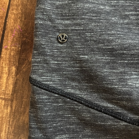 Lululemon pullover crewneck gray sweatshirt - Picture 5 of 6